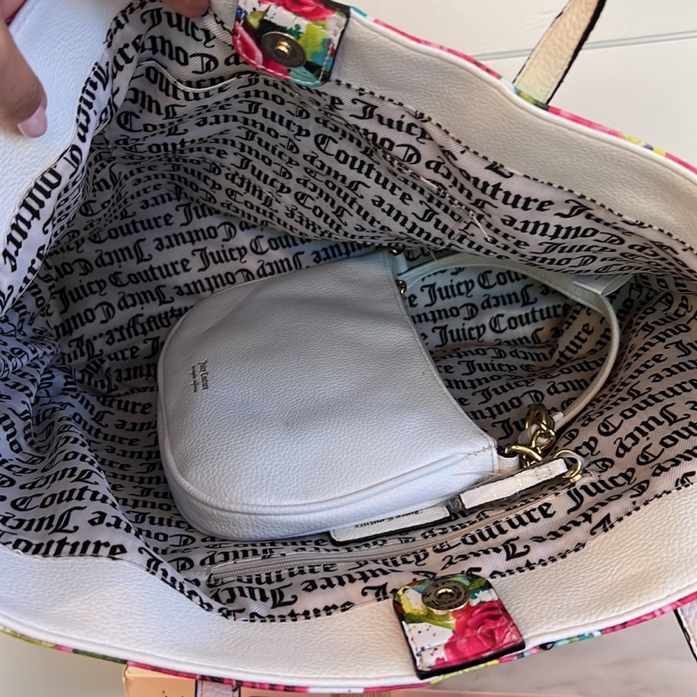 NWT JUICY COUTURE WHITE MULTI ROSE DAY TO DATE TOTE with 2 in 1 pull out pouch - Picture 2 of 4